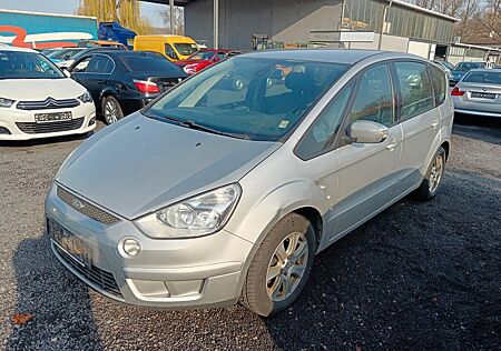 Ford S-Max Titanium