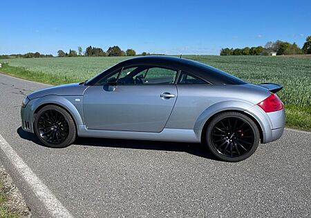 Audi TT quattro sport