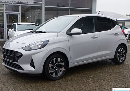 Hyundai i10 1,2 AT Navi+Lkhz+Shzg+Klima+Alu+Kam+PDC+Temp