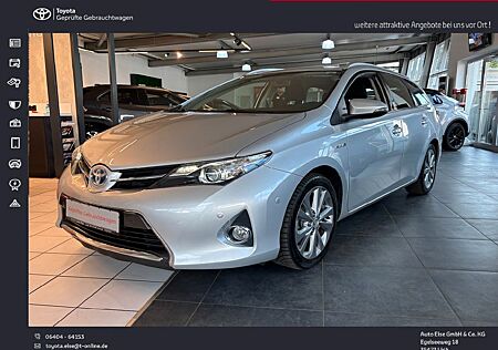 Toyota Auris Touring Sports Hybrid Life+