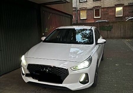 Hyundai i30 1.4 T-GDI Premium DCT Premium