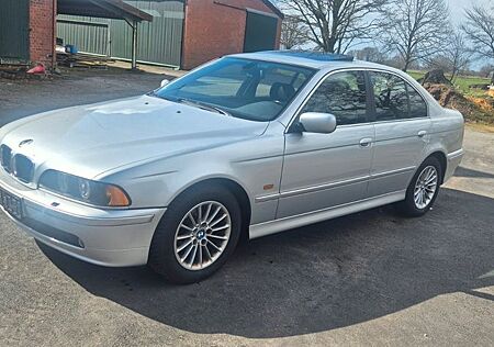 BMW 520i A Exclusive Exclusive Automatik-Navi