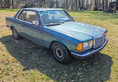 Mercedes-Benz 230 230CE W123 | H-Zulassung | Petrol Coupé 1983