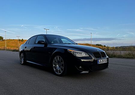 BMW 530i - M Paket - HUD - Carbonschwarz - LM Felgen