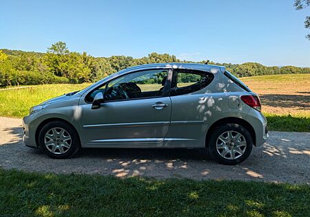 Peugeot 207 , 1.4, Zündspule + -kerzen neu,