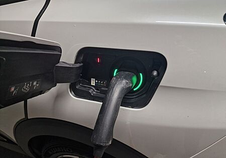 Peugeot 3008 HYBRID 225 e-EAT8 Allure Allure