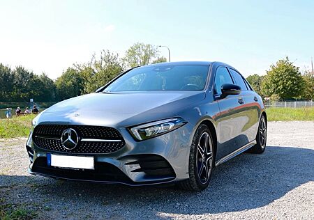 Mercedes-Benz A 250 7G-DCT AMG-Line+Night-Paket+LED