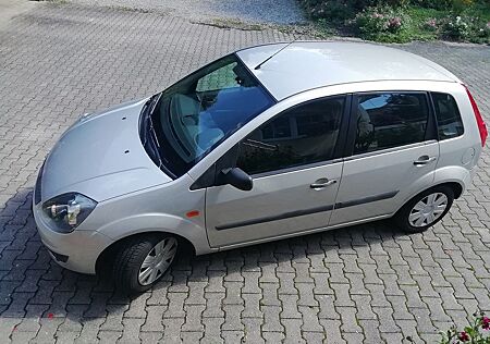 Ford Fiesta 1.3 51 kW Trend // TÜV 09/2026