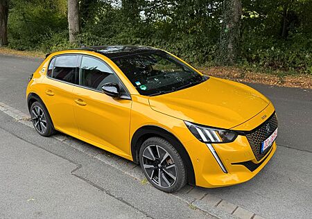 Peugeot 208 e- GT Pack+Panorama+CCS