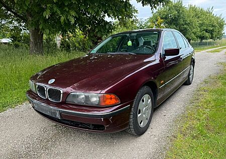 BMW 520i E39 TÜV 02.26, 8-Fach, Einsteigerauto