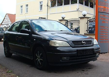 Opel Astra 1.2 16V Selection
