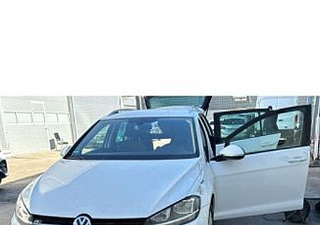 VW Golf Volkswagen 2.0 TDI SCR DSG Combilimousine