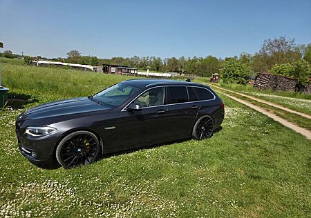 BMW 530d xDrive Touring A Luxury Line Luxury Line