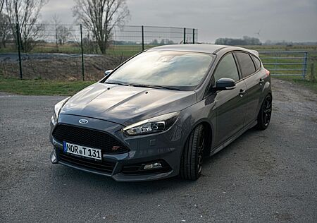 Ford Focus 2,0 EcoBoost ST/ Recaro/ Bull-X