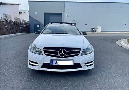 Mercedes-Benz C 250 CDI Sport Coupé Autom AMG PAKET