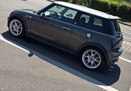 Mini Cooper S R53 Park Lane