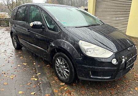 Ford S-Max 2,0 Titanium Navi Leder PDc