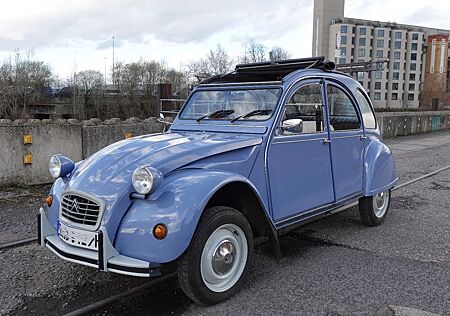 Citroën 2 CV Original & unverbastelte Alltagsente