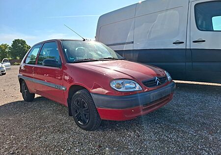 Citroën Saxo 1.1 *** WENIG KM *** TÜV NEU ***