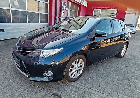 Toyota Auris Life+ Navi R-Kamera Alu Top Zustand
