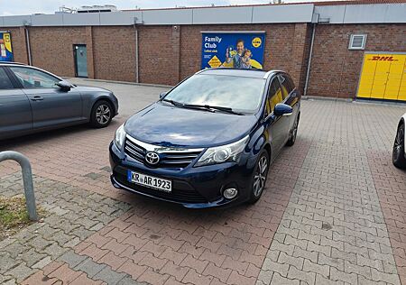 Toyota Avensis Verso