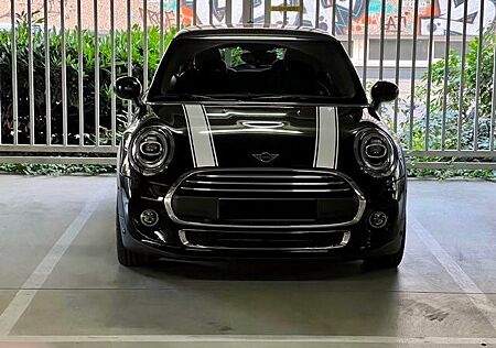 Mini ONE Schwarz Metallic