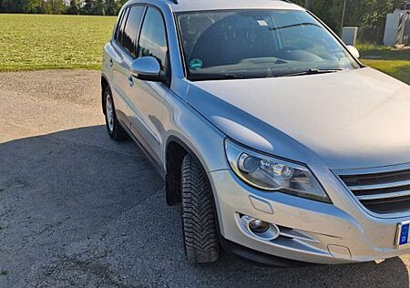 VW Tiguan Volkswagen 2.0 TDI Automatik 4MOTION Track & Fie...