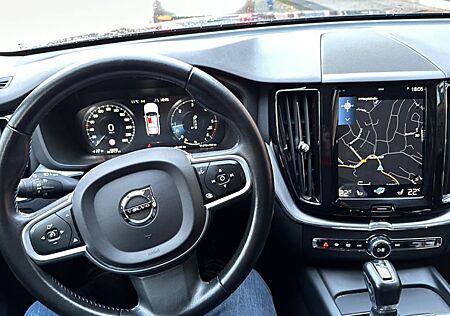 Volvo XC 60 XC60 D4 Momentum Geartronic Kamera- BLIS- Assist