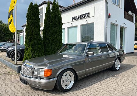Mercedes-Benz 560 SEL