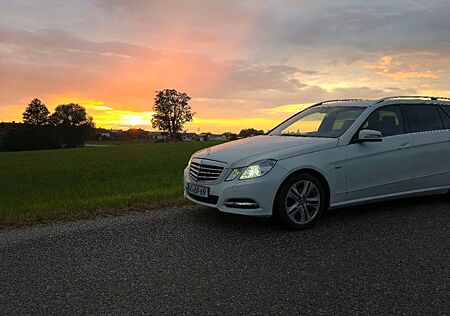 Mercedes-Benz E 200 CDI T BlueEFFICIENCY AVANTGARDE AVANTGARDE