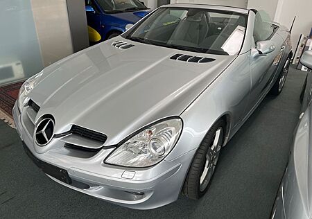 Mercedes-Benz SLK 350 AMG-PAKET*1.HD*VOLL*WIE NEU! JETZT! NOW!
