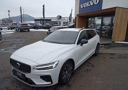 Volvo V60 Kombi T6 Plus Dark Plug-In Hybrid AWD