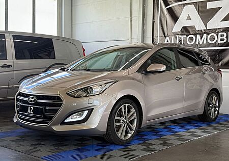 Hyundai i30 cw Premium Ahk/Xenon/Kam/Navi/Sitzbelüft/Lhz