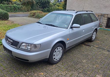Audi A6 2.8 Avant quattro 142kW Youngtimer