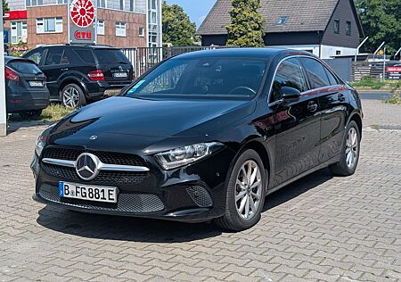 Mercedes-Benz A 250 e DCT - Limousine