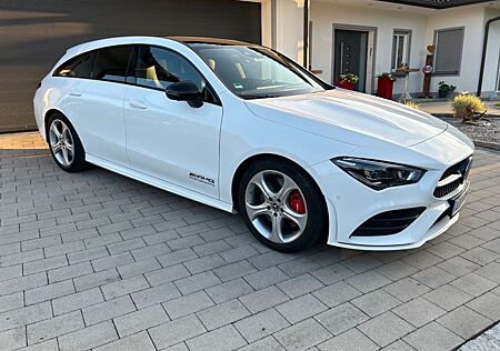 Mercedes-Benz CLA 250 Shooting Brake CLA*AMG*4Mat*Pano*Burmester*Ambi*Multi*DAB*360*
