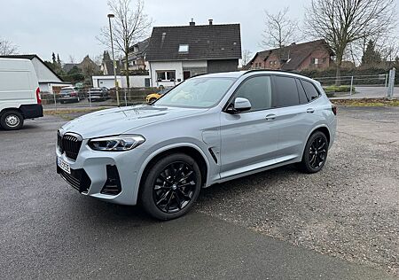 BMW X3 xDrive30e mit PANO, M Sport, AH-Kupplung