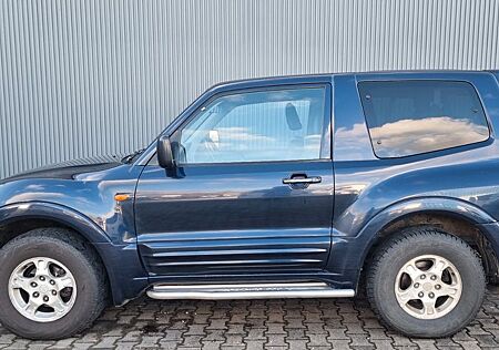 Mitsubishi Pajero 3,2 DI-*4x4*Automatik*AHK*Klima*