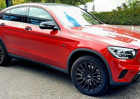 Mercedes-Benz GLC 300 de Hybrid Coupe 4MATIC Autom. -