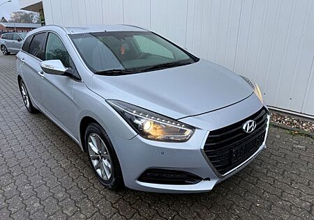 Hyundai i40 cw blue*1.7CRDI*141PS*Euro6*AHK*LED*