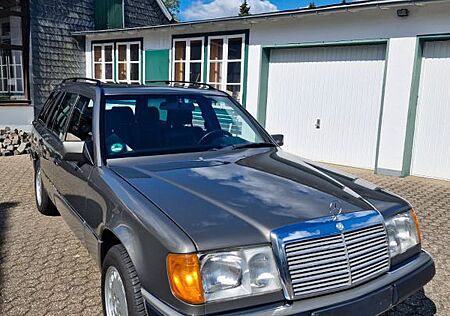 Mercedes-Benz 300 TE 4 Matic 3.2 AMG