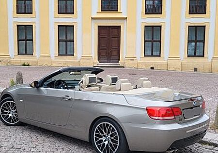 BMW 328 i Cabrio E93