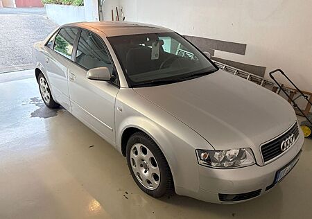 Audi A4 2.0 multitronic - Tüv NEU - wenig km