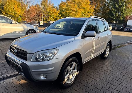 Toyota RAV 4 2.0-l-VVT-i 4x4 Cross Sport Automatik