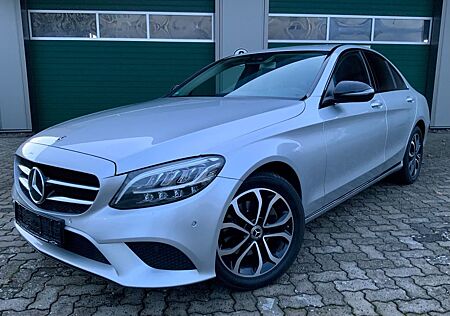 Mercedes-Benz C 220 d Lim./NIGHTPAKET/ SD/NAVI/LEDER/LED/RCAM/