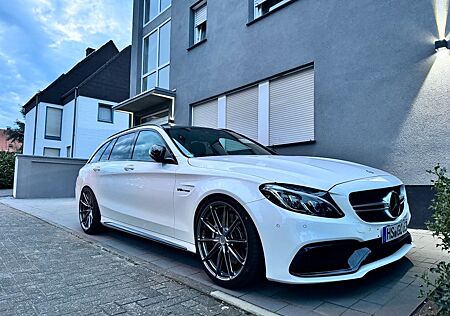 Mercedes-Benz C 63 AMG