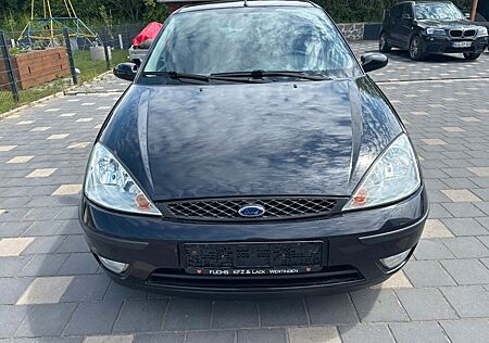Ford Focus Autom. BEHINDERTER RECHT; HAND BETRIEB