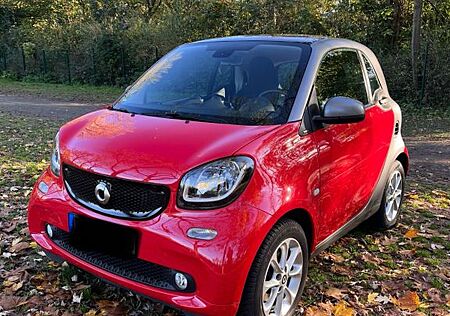 Smart ForTwo Passion grau/rot 89PS