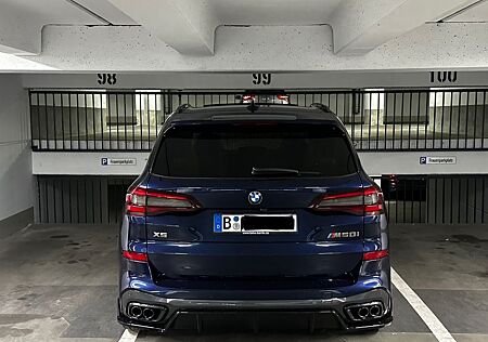 BMW X5 m50i PANO. DISKEY. HEAD. Carbo. 360. STANDH.