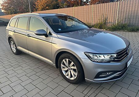 VW Passat Variant Volkswagen 2.0 DSG Business/LED/NAV/KAM/PDC!